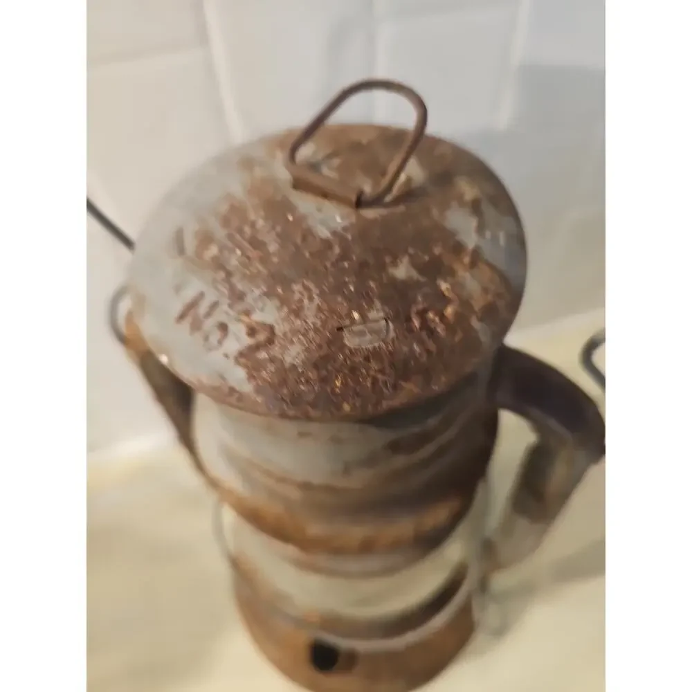 Antique Dietz No. 2 D-Lite Lantern Railroad Hurricane Tubular Oil H Loc‎ Nob NY